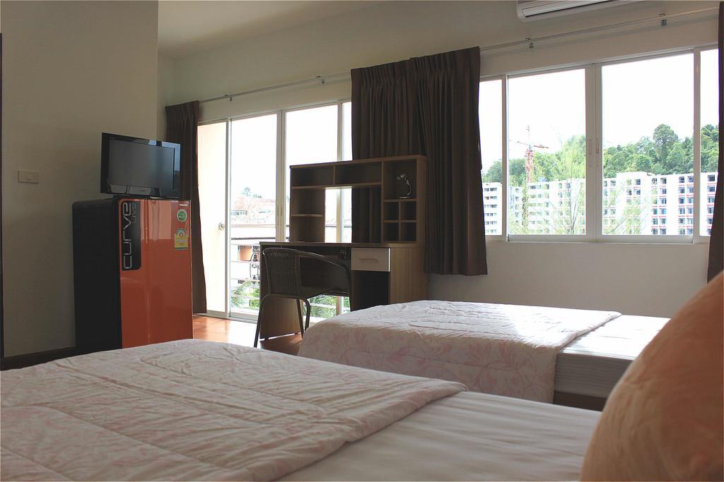 Ananas Phuket Central Hostel (Adults Only) Room photo