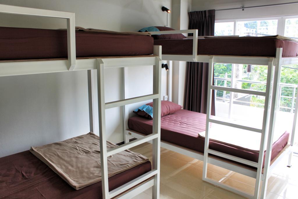 Ananas Phuket Central Hostel (Adults Only) Room photo